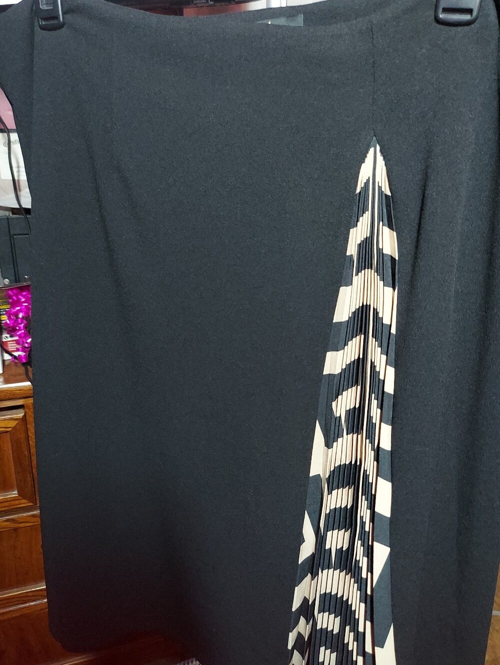 NEW Emily Black and Tan Pleated Skirt 1X